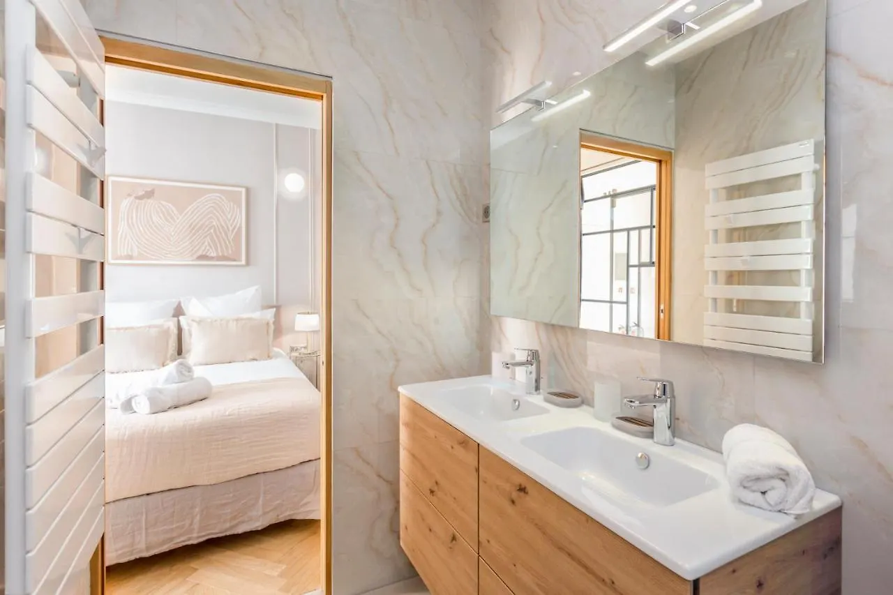 Reva Suites Paris 0*,